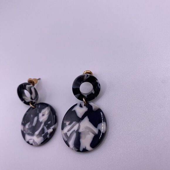4/$20 Marbled Drop Earrings - Picture 2 of 8